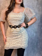 Cargar imagen en el visor de la galería, Vestido mesh lunares negros
