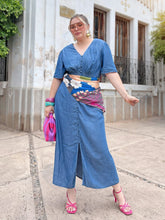 Cargar imagen en el visor de la galería, Vestido midi denim ligero

