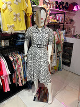 Cargar imagen en el visor de la galería, Vestido midi blanco con negro
