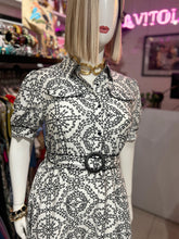 Cargar imagen en el visor de la galería, Vestido midi blanco con negro
