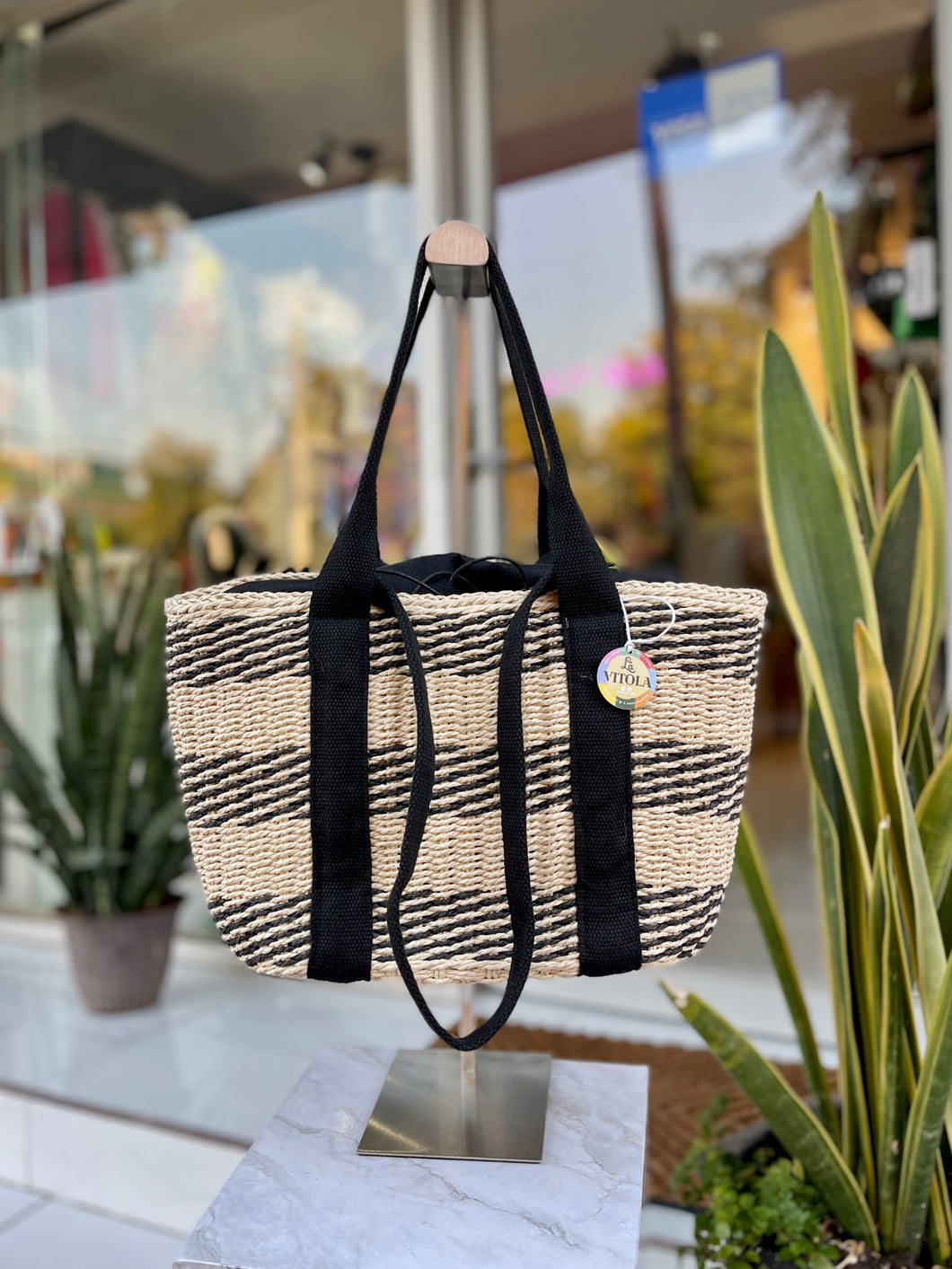 Bolso mimbre con negro