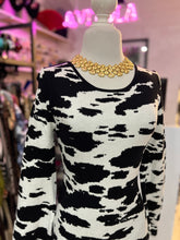 Cargar imagen en el visor de la galería, Vestido hilo estampado vaca
