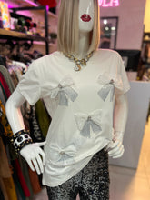 Cargar imagen en el visor de la galería, Playera blanca moños
