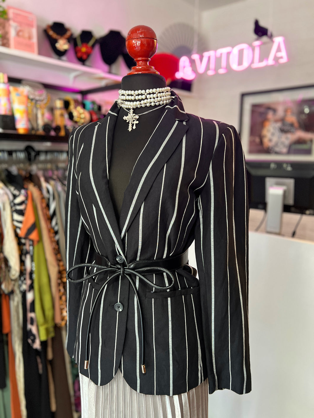 Blazer negro lineas grises