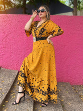 Cargar imagen en el visor de la galería, Maxi vestido mostaza con negro
