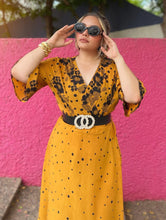 Cargar imagen en el visor de la galería, Maxi vestido mostaza con negro
