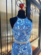 Cargar imagen en el visor de la galería, Vestido encaje azul
