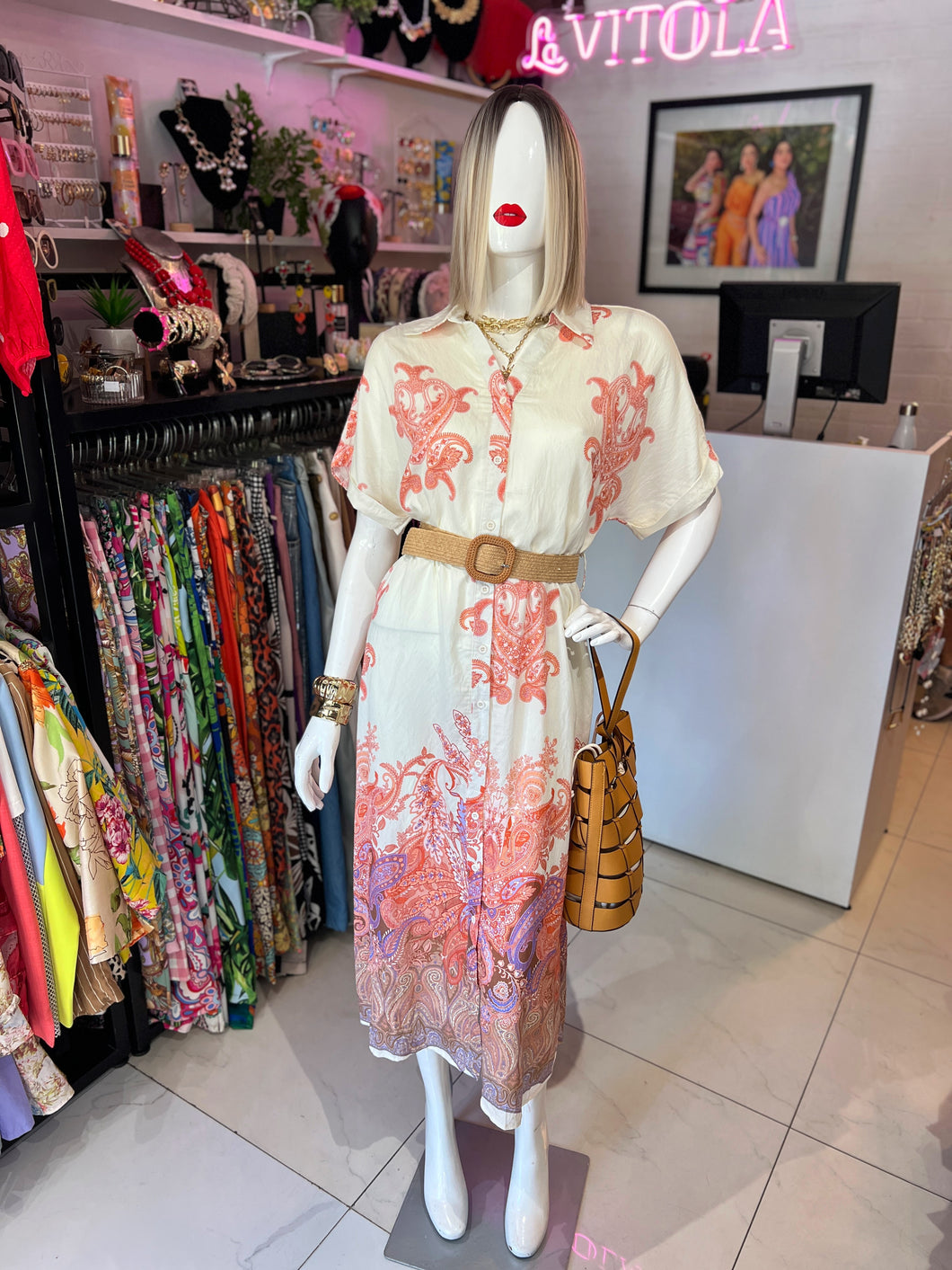 Vestido estampado con cinturón