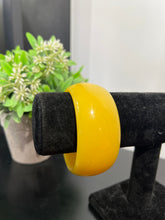 Cargar imagen en el visor de la galería, Pulsera chunky amarilla
