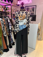 Cargar imagen en el visor de la galería, Sudadera leopardo estampado oso
