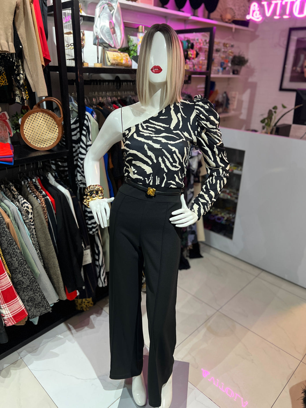 Palazzo un hombro zebra