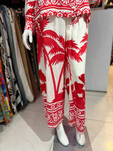 Cargar imagen en el visor de la galería, Set camisa &amp; pantalón estampado rojo
