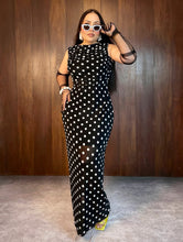 Cargar imagen en el visor de la galería, Maxi vestido negro lunares blancos
