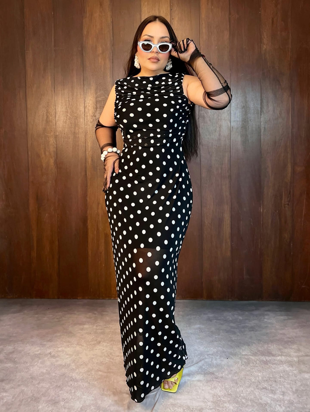 Maxi vestido negro lunares blancos