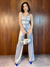 Cargar imagen en el visor de la galería, Set chaleco &amp; pantalón satén gris
