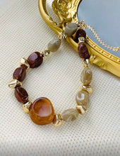 Cargar imagen en el visor de la galería, Collar piedras tonos cafés
