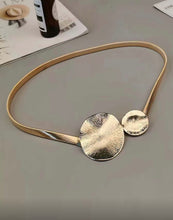 Cargar imagen en el visor de la galería, Cinturón elastico dorado circulos
