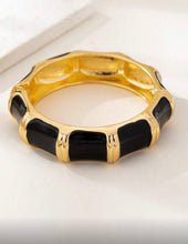 Cargar imagen en el visor de la galería, Pulsera dorada esmalte negro
