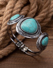 Cargar imagen en el visor de la galería, Brazalete plateado piedras azules
