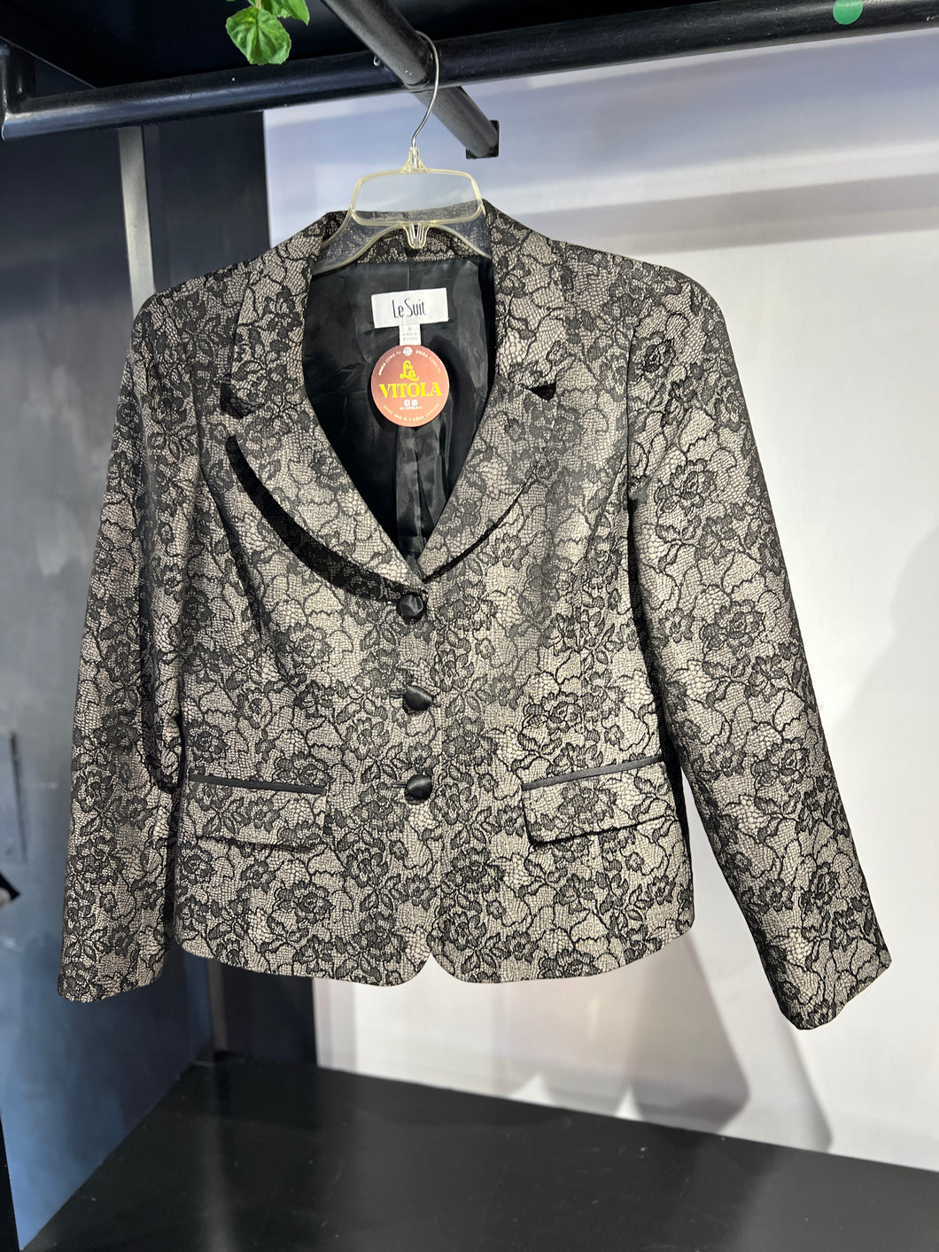 Blazer encaje negro gris