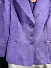 Cargar imagen en el visor de la galería, Blazer morado manga 3/4
