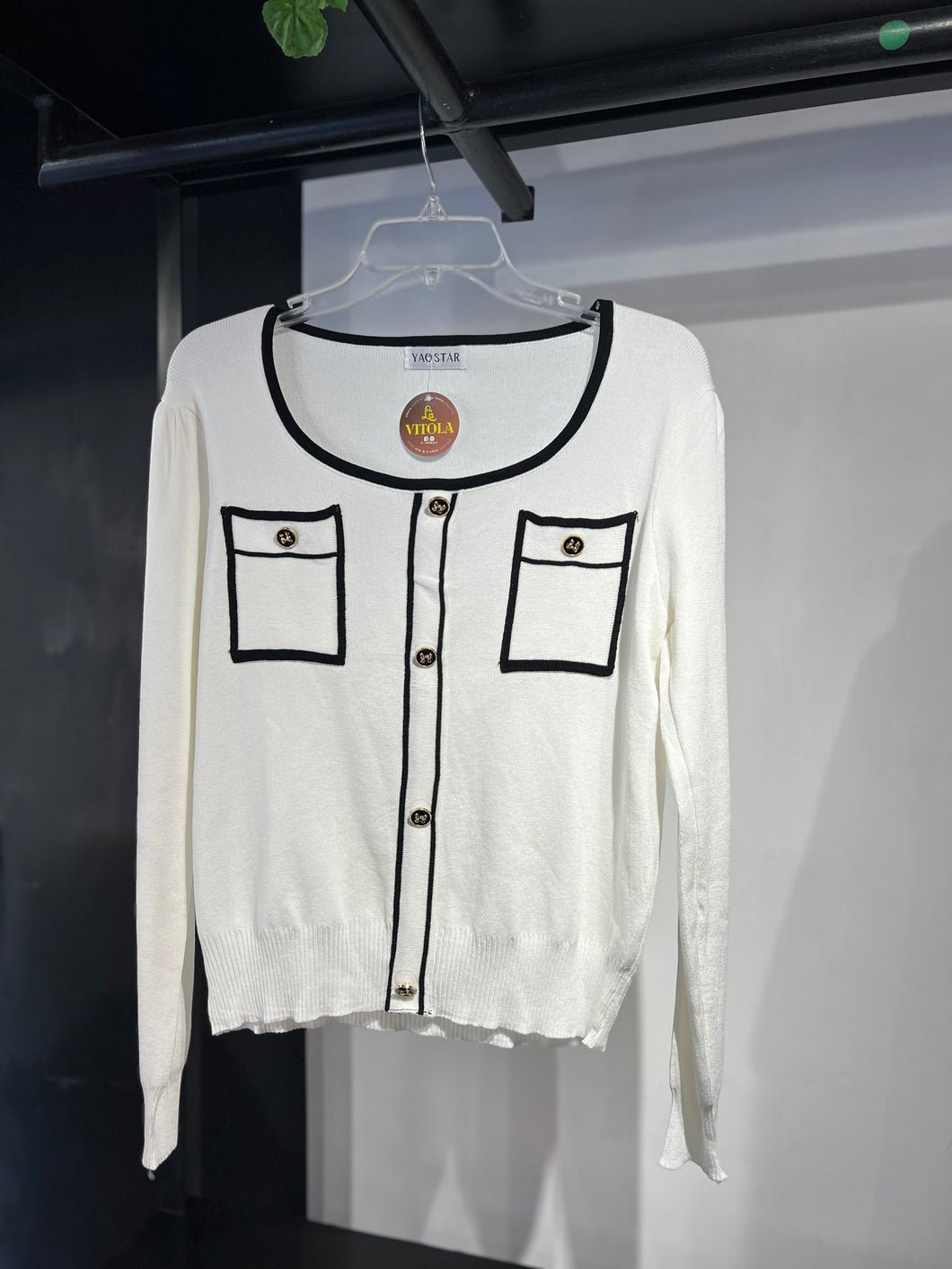 Blusa hilo blanca con negro