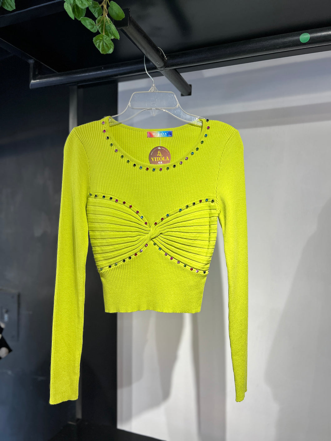 Blusa hilo verde con cristales