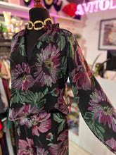 Cargar imagen en el visor de la galería, Set blusa &amp; pantalón estampado morado
