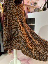 Cargar imagen en el visor de la galería, Vestido envolvente leopardo
