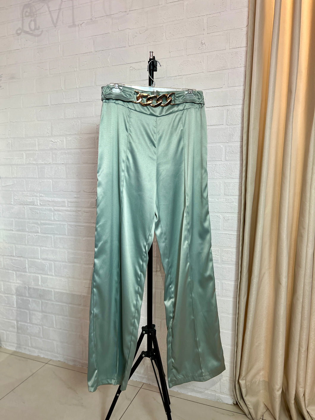 Pantalón satén pistache