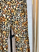 Cargar imagen en el visor de la galería, Pantalon licra leopardo
