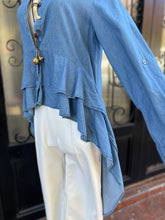 Cargar imagen en el visor de la galería, Camisa denim olanes cola
