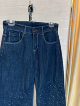 Cargar imagen en el visor de la galería, Pantalon ancho denim con cristales
