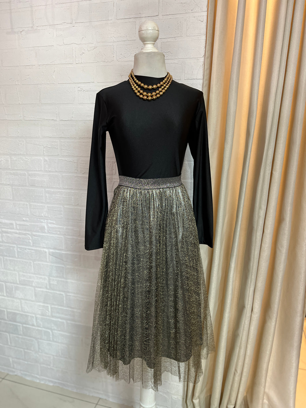 Falda plisada tul dorado