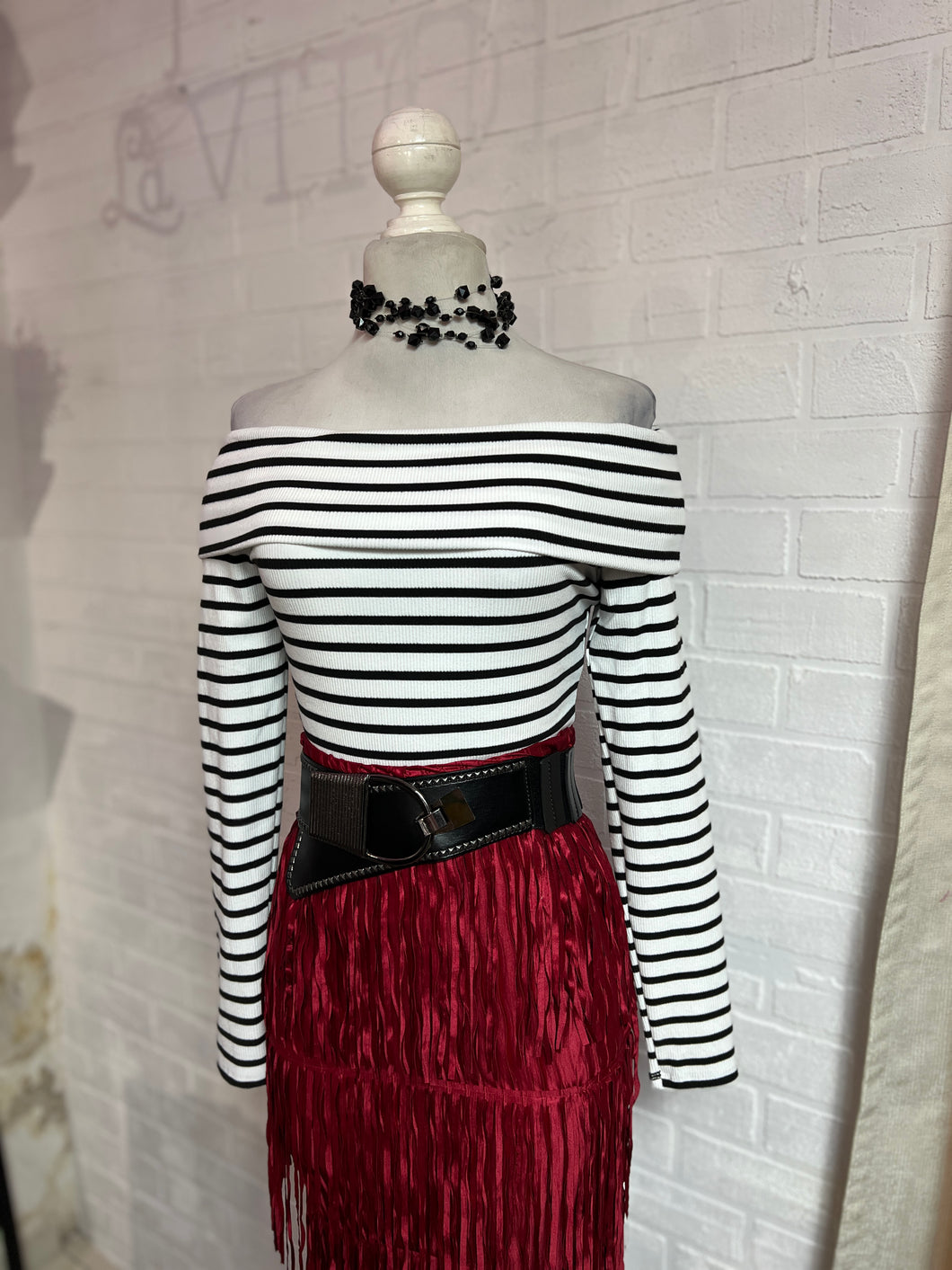 Blusa hombros descubieros blanca a rayas