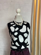 Cargar imagen en el visor de la galería, Chaleco punto print vaca
