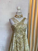 Cargar imagen en el visor de la galería, Vestido escote dorado
