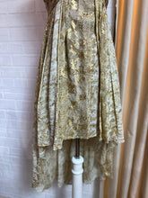 Cargar imagen en el visor de la galería, Vestido escote dorado
