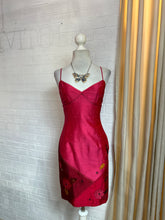 Cargar imagen en el visor de la galería, Vestido rojo tirantes
