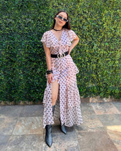 Cargar imagen en el visor de la galería, Maxi vestido rosa lunares negros
