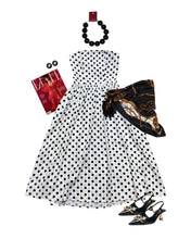 Cargar imagen en el visor de la galería, Vestido straple blanco lunares negros
