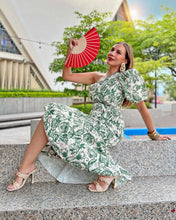 Cargar imagen en el visor de la galería, Vestido un hombro floral verde
