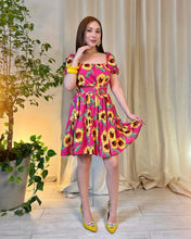 Cargar imagen en el visor de la galería, Vestido rosa girasoles
