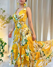 Cargar imagen en el visor de la galería, Maxi vestido amarillo envolvente
