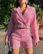 Cargar imagen en el visor de la galería, Set Blazer crop &amp; short rosa
