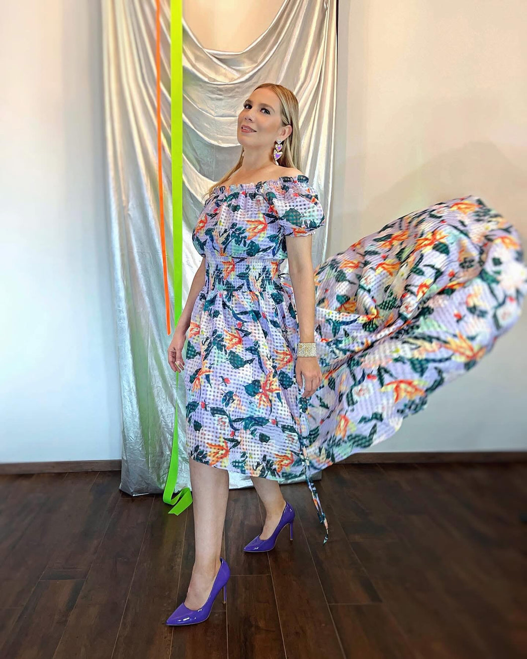 Vestido estampado floral hombros descubiertos