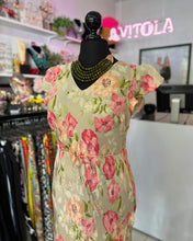 Cargar imagen en el visor de la galería, Vestido floral beige
