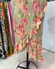 Cargar imagen en el visor de la galería, Vestido floral beige
