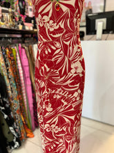 Cargar imagen en el visor de la galería, Maxi vestido estampado tinto
