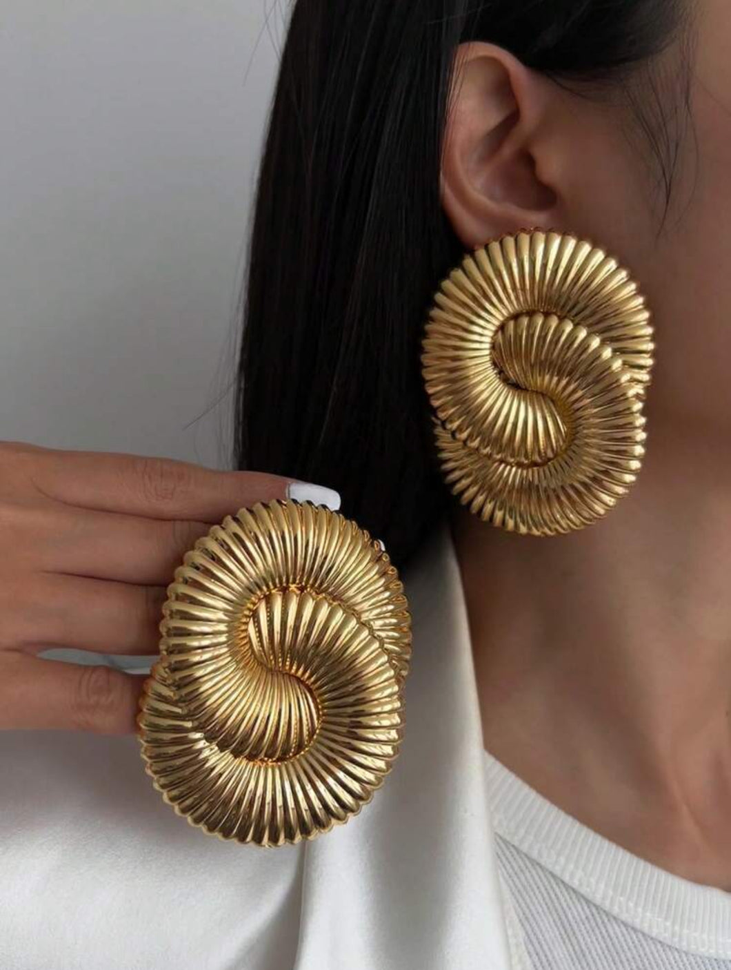Maxi aretes dorados